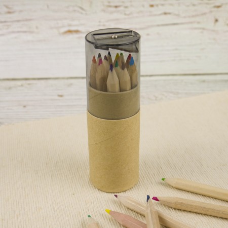 12色色鉛筆 筒蓋附削鉛筆機可直接削鉛筆 方便又實用 自用輕巧方便攜帶 精美外型送禮也可以   無印風包裝設計 也可以製作貼紙 作專屬自己的包裝 也可廣告筆作活動贈品